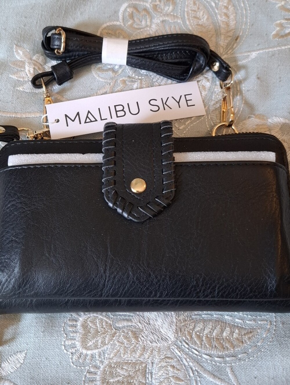 Malibu Black Women's Crossbody Wallet